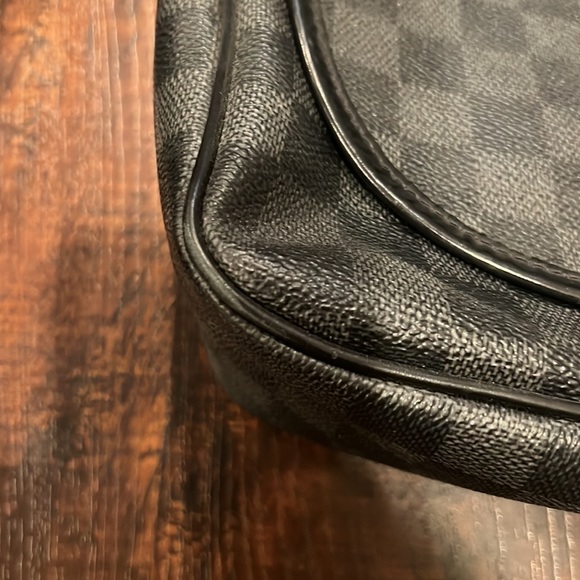 Louis Vuitton Daniel damier messenger bag - Picture 10 of 10
